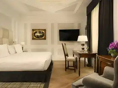 Splendide Royal - Small Luxury Hotels of the World - 46