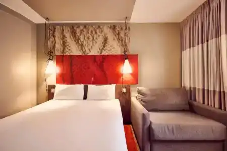 Novotel Manchester Centre - 8