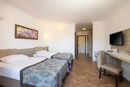 Crystal Aura Beach Resort & Spa  - 33