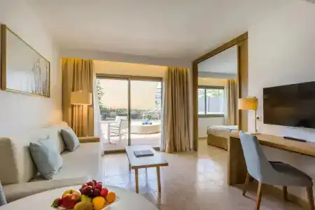 Zafiro Palmanova - 67