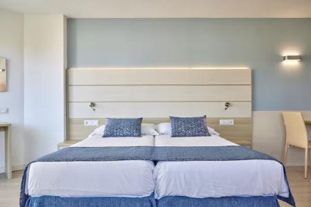 Tomir Portals Suites - 21