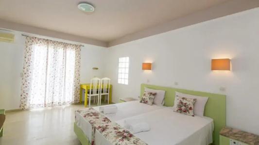 Pelagia Bay - 28