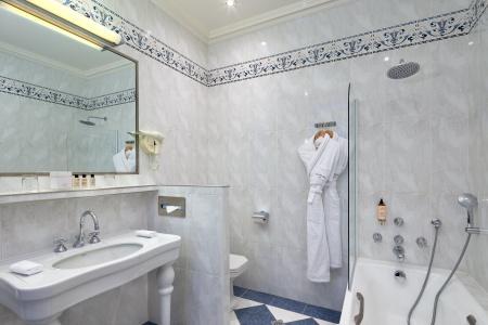 Hôtel Raphael - 64