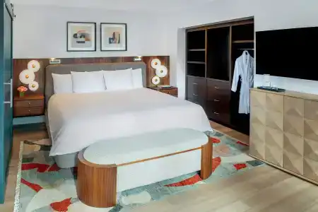 Fifty & Suites by Affinia - 62