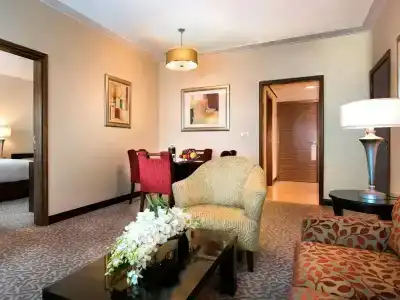 Swissôtel Al Murooj Dubai - 9