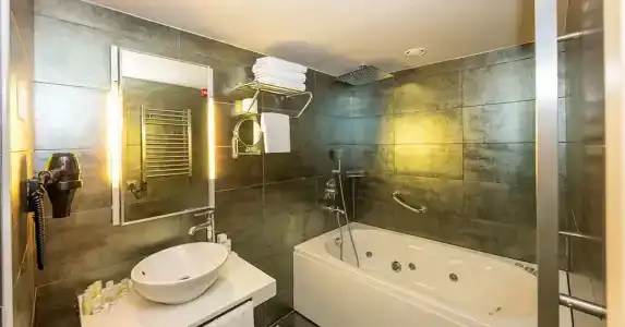 Ramada by Wyndham Istanbul Pera - 74
