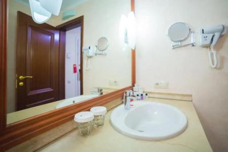 Ramada by Wyndham Almaty - 38