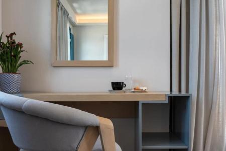 Aeifos Boutique - 62