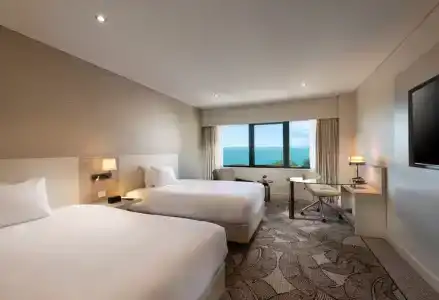 Hilton - 40