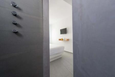 Neptune Luxury Suites - 45