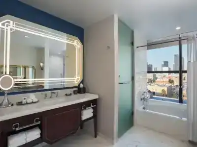 The Higgins New Orleans, Curio Collection By Hilton - 51