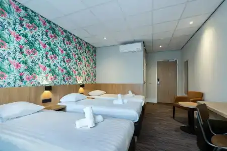 Best Western Amsterdam - 33