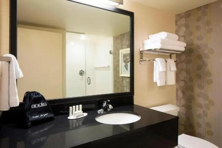 Fairfield Inn & Suites by Marriott Downtown - 32