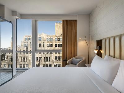 Courtyard by Marriott New York Manhattan / Soho - 15