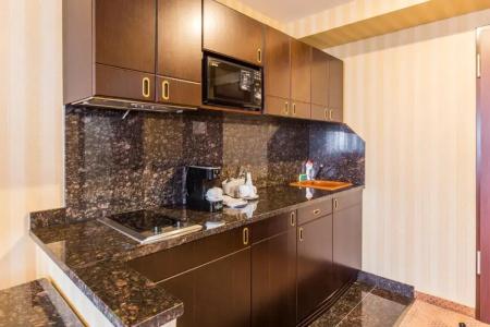 Ramada & Suites by Wyndham Bucharest North - 40