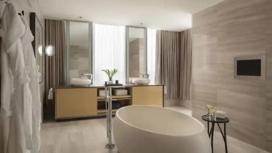 Four Seasons at Yorkville - 80