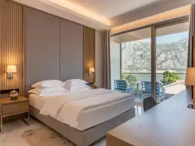 Blue Kotor Bay Premium Spa Resort - 71