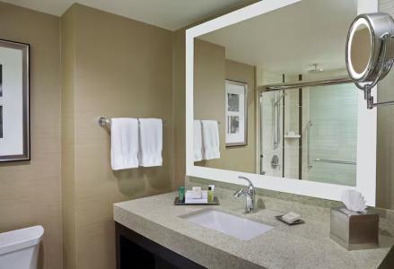 Hilton - 75