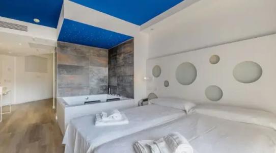 Triton Beach - 61