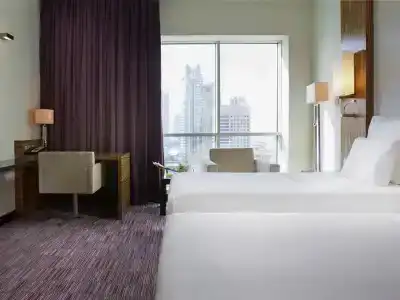 Pullman Dubai Jumeirah Lakes Towers - 55