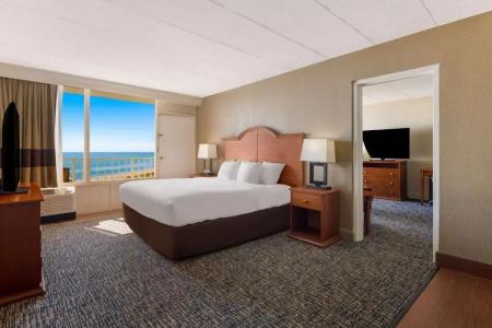 Comfort Inn South Oceanfront - 8