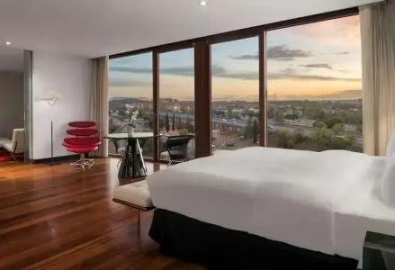 Hilton Madrid Airport - 92