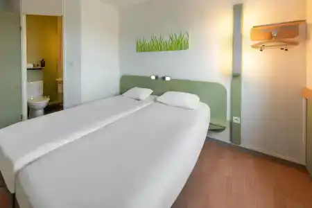 ibis budget Toulouse Cité de l'Espace 1 - 3