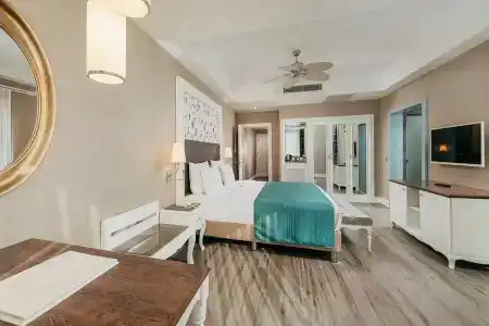 Rubi Platinum Spa Resort & Suites - 91
