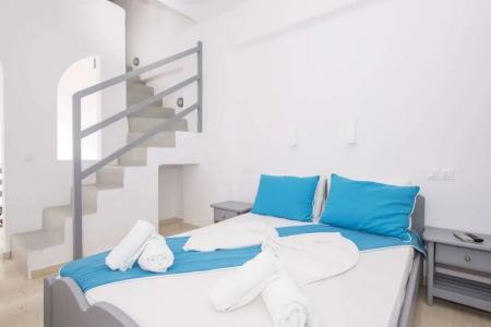 Blue Waves Suites & - 121