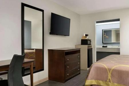 Super 8 by Wyndham Houston/Dtwn/I-610 - 39