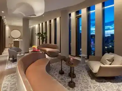 The Londoner - 56