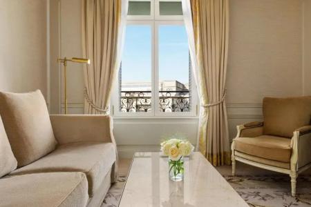 Shangri-La Paris - 53