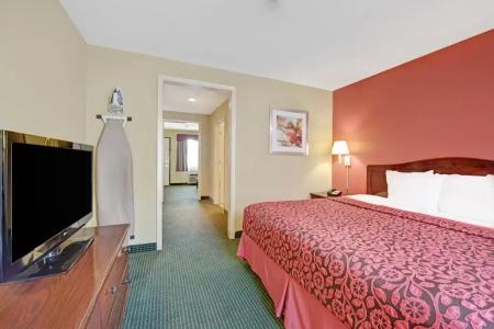 Days Inn by Wyndham San Antonio Near Fiesta Park - 26