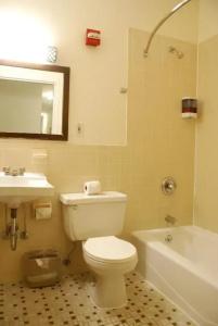 Americana Inn - 23