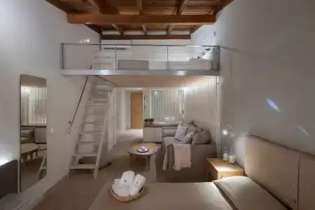 Atrium - 123