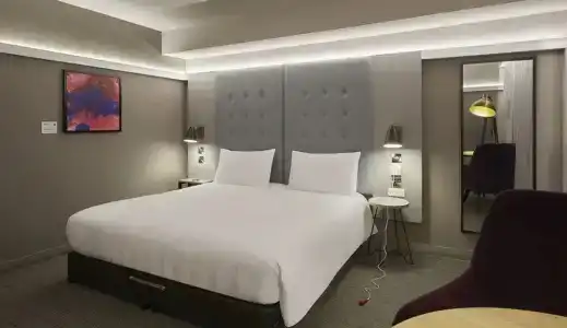 Premier Inn Wimbledon South - 34