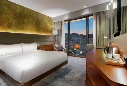 DoubleTree by Hilton Istanbul - Piyalepasa - 35