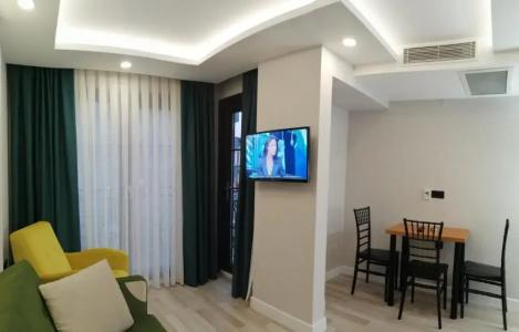 White Golden Suite - 38