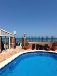 Lloyds Beach Club - 8