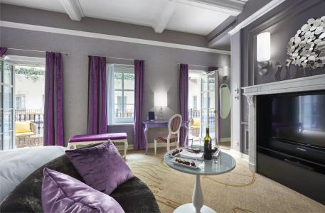 Aria Budapest by Library Collection - 53