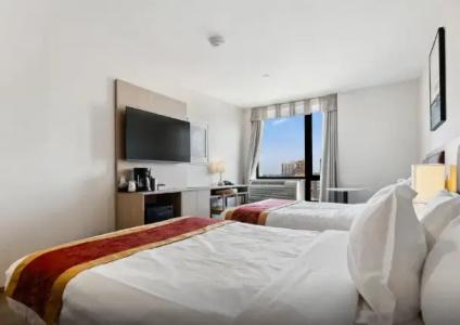 Ramada by Wyndham Flushing - 26