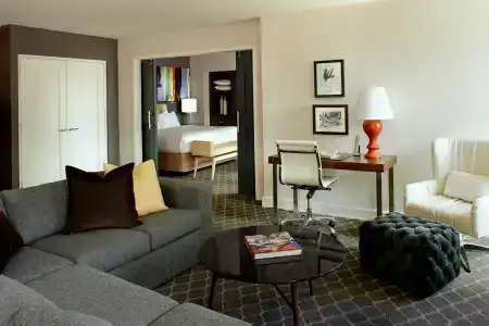 Fifty & Suites by Affinia - 12