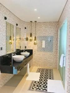 Mercure Maldives Kooddoo Resort - 32