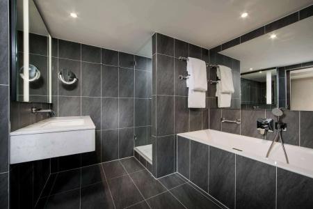 Hilton Vienna Plaza - 51