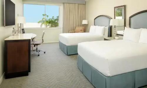The Beverly Hilton - 50
