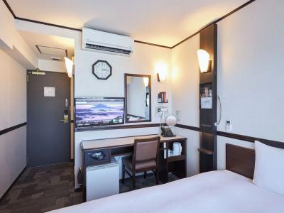 Toyoko Inn Airport - 51