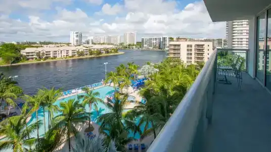 DoubleTree Resort Hollywood Beach - 9