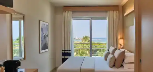 GranSerena - 60