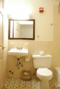 Americana Inn - 24
