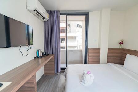 Sovereign Group at Pratunam - 90